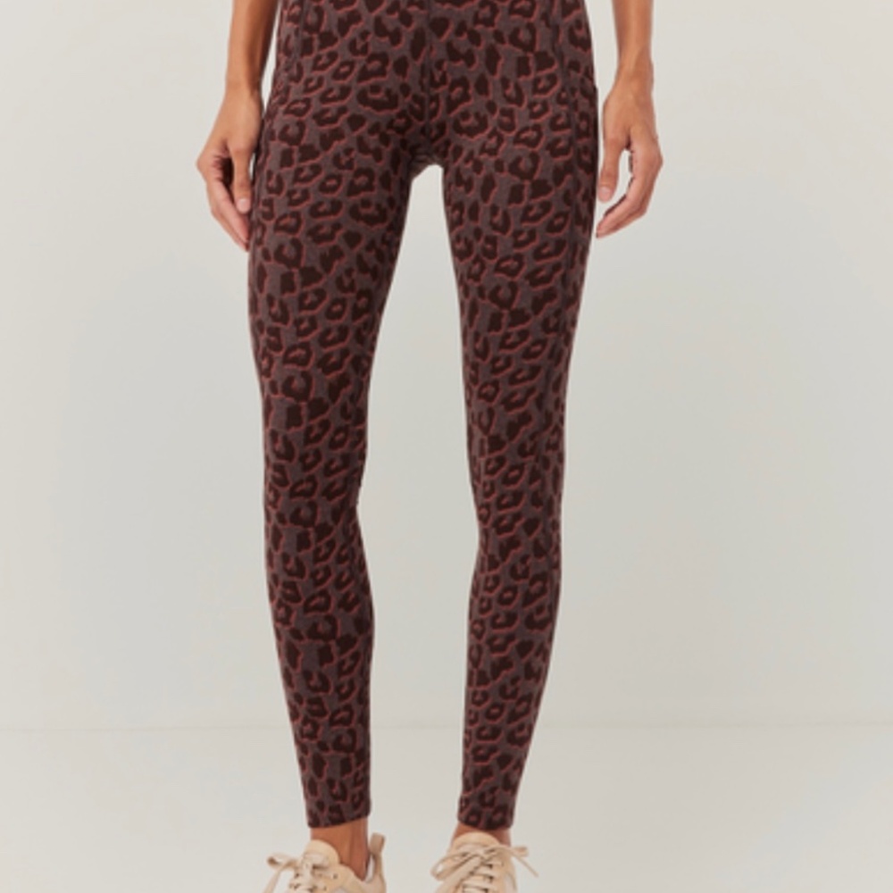 Pact Organic Women's Chocolate Leopard PureActive Pocket Legging SZ S